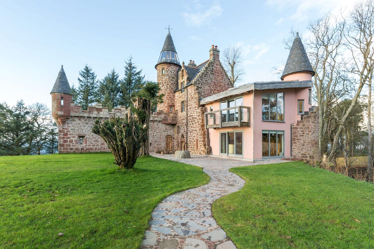 Շոտլանդիայում գտնվող Վարդագույն ամրոցը տրվում է վարձով