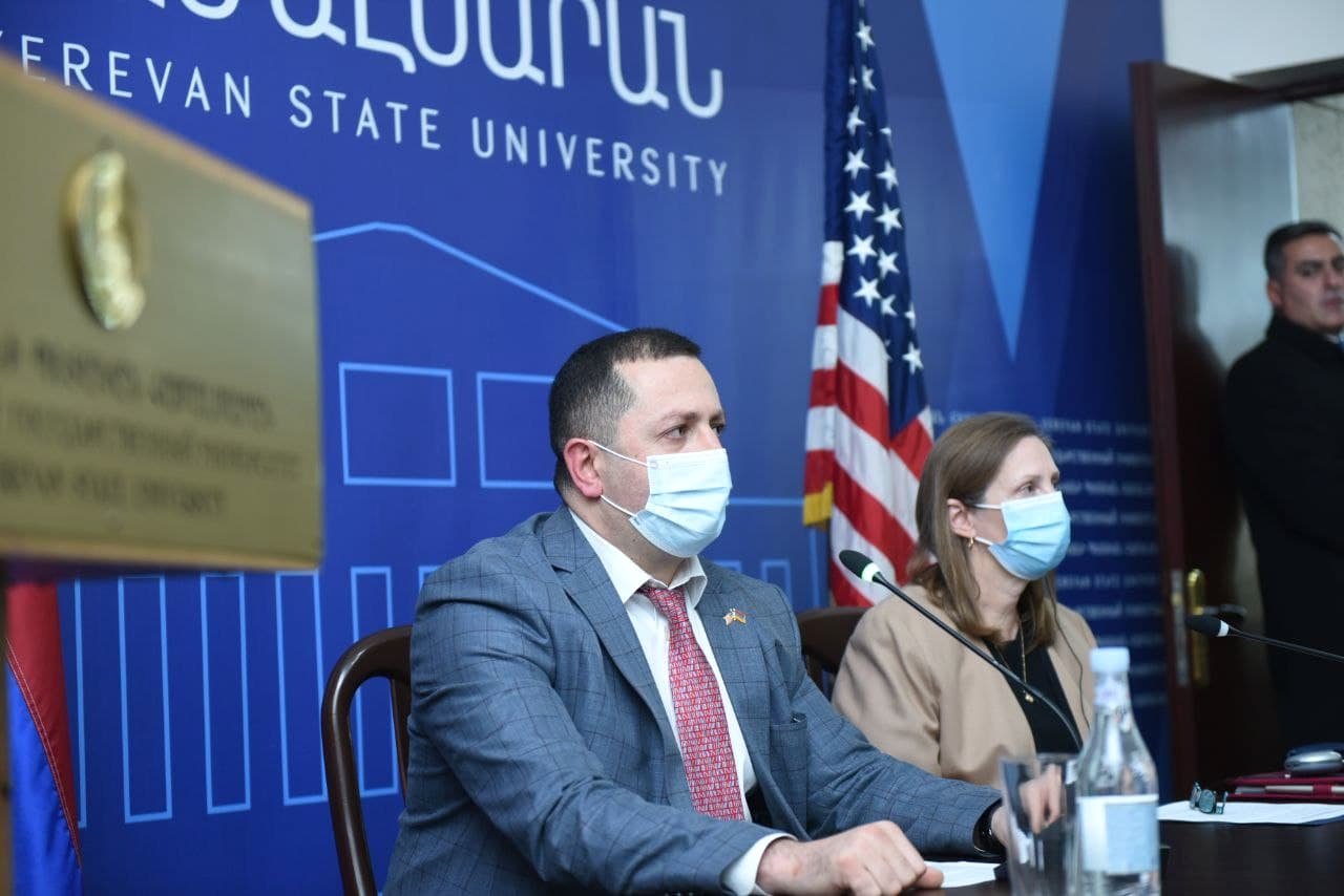 Փաստերը փչացրին ԵՊՀ ռեկտորի ժ․պ․-ի տոնը