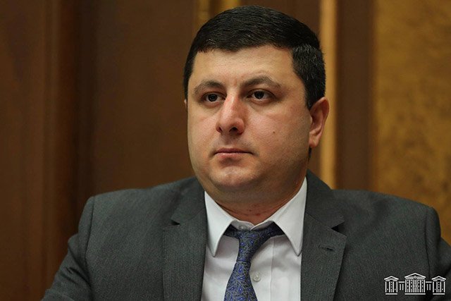 Իշխանությունը գիտակցելով իր անճարությունը՝ փորձում է ռազմագերիների հարցը հանելօրակարգից