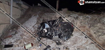 Երևան-Գյումրի ավտոճանապարհին 23-ամյա վարորդը Mercedes մակնիշի ավտոմեքենայով բախվել է էլեկտրասյանը