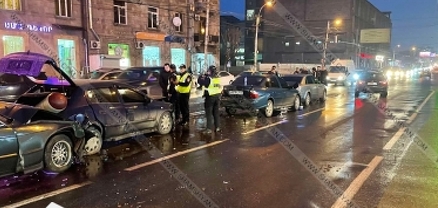 Այսօր շղթայական ավտովթար է տեղի ունեցել Երևանում․ shamshyan.com