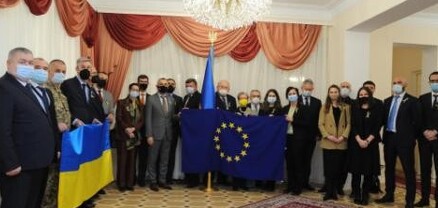 ՀՀ-ում ԵՄ անդամ պետությունների դեսպաններն այցելել են Ուկրաինայի դեսպանատուն՝ աջակցություն հայտնելու