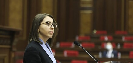 Քրիստիննե Գրիգորյանը որոշել է ՄԻՊ-ի պատմությունից ջնջել Արման Թաթոյանին