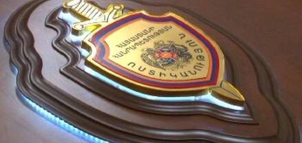 Երևանում ոստիկանական ուժեղացված ծառայության ընթացքում հայտնաբերվել են 21 միավոր սառը զենք, 2 ինքնաձիգ, մարտական և գազային ատրճանակներ