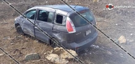 Mazda 5-ը, մի քանի պտույտ շրջվելով, հայտնվել է ձորակում. կան վիրավորներ