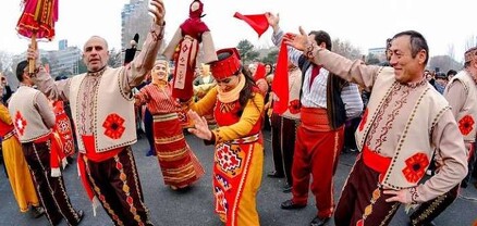 Փետրվարի 27-ին Սուրբ Աննա և Կաթողիկե Սուրբ Աստվածածին եկեղեցիների բակում մեծ շուքով նշվել է Բուն Բարեկենդանի տոնը
