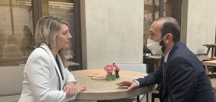 Մյունխենի անվտանգության համաժողովի շրջանակներում Արարատ Միրզոյանը հանդիպել է Կանադայի ԱԳ նախարար Մելանի Ժոլիի հետ
