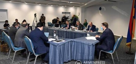 Խորհրդի անդրանիկ նիստերն անցել են «բեսեդկի» մակարդակի զրույցների ձևաչափով․Հրապարակ