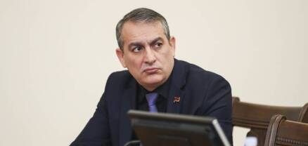 Պատգամավորը, անակնկալի եկած, վազքով ներս է մտել․ Հրապարակ