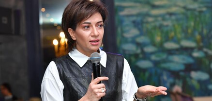 Աննա Հակոբյանը խնջույք է կազմակերպել