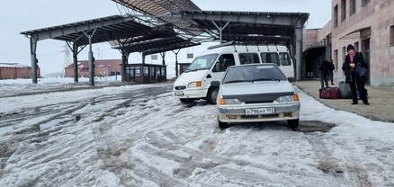 Բավրայում կիլոմետրանոց հերթ է, նույնիսկ ձյունը չեն մաքրում