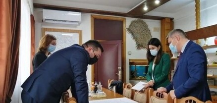 Ռումինիայում ՀՀ դեսպանությունը արտակարգ ռեժիմով օգնություն է ցուցաբերում  Ուկրաինայից Ռումինիա անցնող ՀՀ քաղաքացիներին. Առավոտ