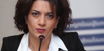 Ոտքի ապարանջանն ավելորդ է առաջին տիկնոջ համար. ոճաբան