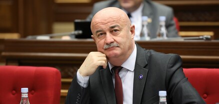 Գեղեցիկ սեռի ներկայացուցիչների առանձնահատկությունը կայանում է նրանում, որ կարող են ծնել. Հովիկ Աղազարյանի մաղթանքը