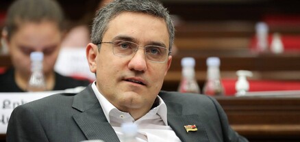 Ուկաինայի հպարտ քաղաքացիներ, մենք կրկին խաբվեցինք, մեզ լքեցին, գցեցին, մենք մենակ ենք․ Արթուր Ղազինյան