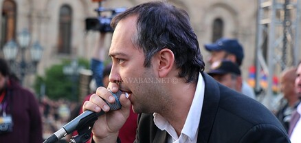 DJ-ը մեզ հիմարի տեղ է դնում