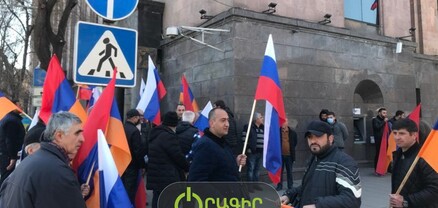 Եկել ենք շնորհակալություն հայտնելու ռուս խաղաղապահներին. խաղաղ ակցիա՝ ՌԴ դեսպանատան մոտ