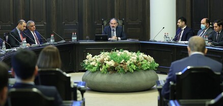Իսկ մենք... կարծես դեմ չենք. Փաստ