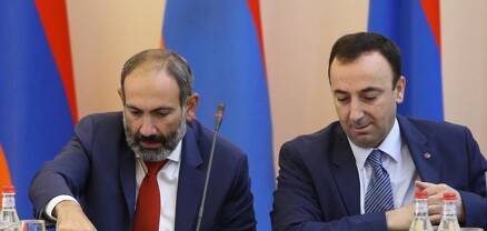 Դատարանը «գրիչի գործով» Փաշինյանին պարտավորեցրել է հերքել Թովմասյանի մասին հայտարարությունները
