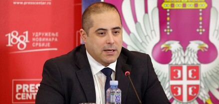 Սերբիայի նախագահի թեկնածուն իր առաջադրման ստորագրությունները տարել է ՌԴ դրոշով մեքենայով