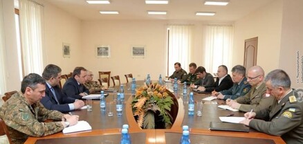 Լևոն Այվազյանն ընդունել է Հայաստանում հավատարմագրված օտարերկրյա դեսպանությունների ռազմական կցորդներին