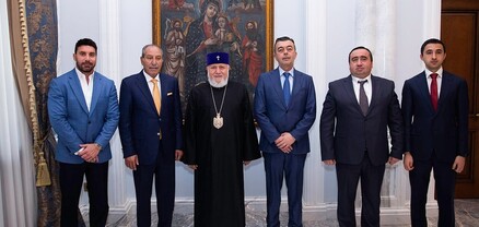 Ամենայն Հայոց Կաթողիկոսն ընդունել է Հորդանանի Սենատի պատվիրակությանը
