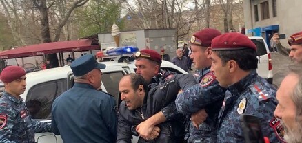 Ոստիկանները հավաքի վայրից բերման են ենթարկել մի քանի քաղաքացու