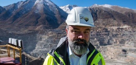Հետ բերեք Պոլոսկովին․ Հրապարակ
