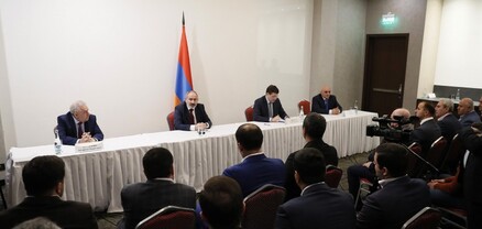 Նիկոլ Փաշինյանը Նիժնի Նովգորոդ այցը եզրափակել է հայ համայնքի ներկայացուցիչների հետ հանդիպմամբ