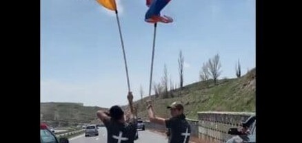 Ասպրամ Կրպեյանի գլխավորած երթը հասել է Չարենցավան. վերջնակետը Աբովյանն է