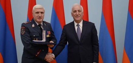 ՀՀ նախագահը պարգևներ է հանձնել Ոստիկանության օրվա առթիվ