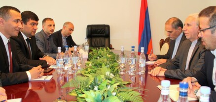 Սյունիքի մարզպետը հանդիպել է Իրանի դեսպանի հետ