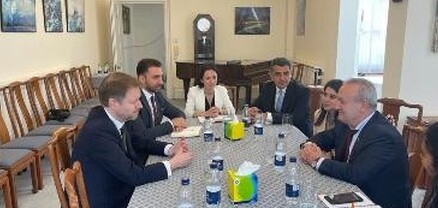 Վահրամ Դումանյանը Լոնդոնում հանդիպումներ է ունեցել դիվանագիտական և կրթամշակութային ոլորտների ներկայացուցիչների հետ