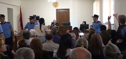 Թուրք ես դու․ զոհված զինծառայողների ծնողները պահանջում են չհետաձգել նիստը