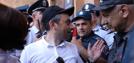 Ընդդիմադիր պատգամավորները ԵՊՀ-ում են