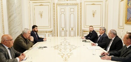 Վարչապետը հանդիպել է արտախորհրդարանական ուժերի հետ համագործակցության խորհրդակցական ժողովի մասնակիցների հետ