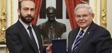 Ադրբեջանի կողմից լարվածության հրահրումն անթույլատրելի է. Արարատ Միրզոյանը հանդիպել է Բոբ Մենենդեսի հետ