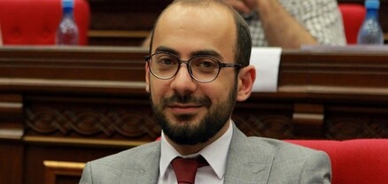 Իշխանը շատ փոքր ձուկ է՝ խմբակցության հասցեին նման սպառնալիք հնչեցնելու համար. Արթուր Հովհաննիսյան