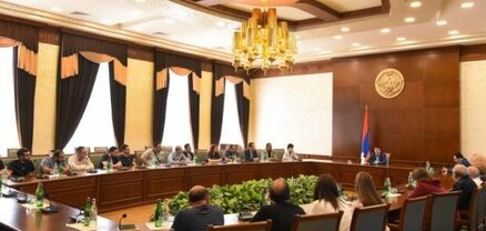 Արցախի նախագահն ընդունել է Մերանգուլյանի անվան ժողգործիքների վաստակավոր անսամբլին