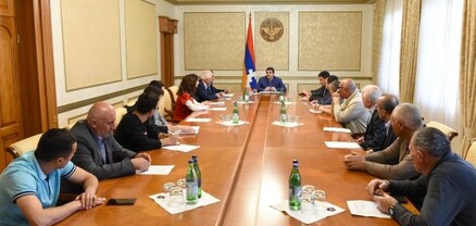 ԱՀ նախագահը լսել է «Արցախի փրկություն» շարժման՝ մարտահրավերների հաղթահարմանն ուղղված առաջարկները