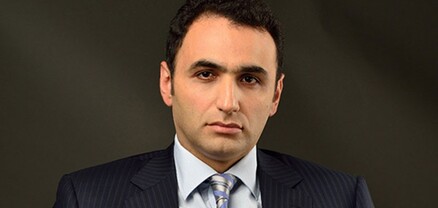 Ոստիկանները խուզարկում են «Արար» հիմնադրամի համահիմնադիր Ավետիք Չալաբյանի տունը
