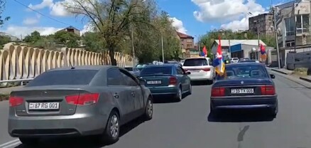 Համախմբման անդամները ՀՀ և Արցախի դրոշներով  ավտոերթ իրականացրին