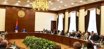 Նախագահ Հարությունյանն ընդունել է Շուշիի տեխնոլոգիական համալսարանի պրոֆեսորադասախոսական կազմին
