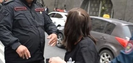 Ոստիկանը հարվածել է ֆոտոխցիկին՝ փորձելով խոչընդոտել լրագրողի աշխատանքը