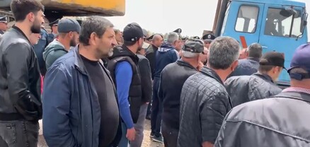 Քաղաքացիները ծանր տեխնիկայով փակել են Մարտունի- Գավառ ճանապարհը․ տեսանյութ