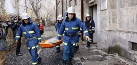 Քսանամյա քաղաքացին նախկին ճոպանուղու չշահագործվող շինության երկրորդ հարկից ընկել է 7 մետրանոց փոսը