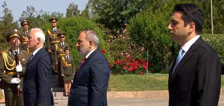 Նիկոլ Փաշինյանը հարգանքի տուրք է մատուցել Սարդարապատի ճակատամարտի հերոսների հիշատակին