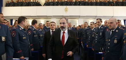 Ոստիկանը Նիկոլ է եւ ոչ միայն