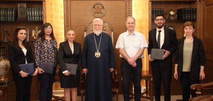 Արամ Ա կաթողիկոսը հանձնել է Կաթողիկոսարանի Հայագիտական կենտրոնի 2022-ի շրջանավարտների վկայականները