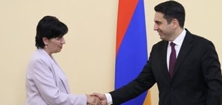 Ալեն Սիմոնյանն ընդունել է Արցախի պատվիրակությանը